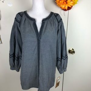 WITH LOVE TOP CHAMBRAY BALLOON SL STITCH DETAIL